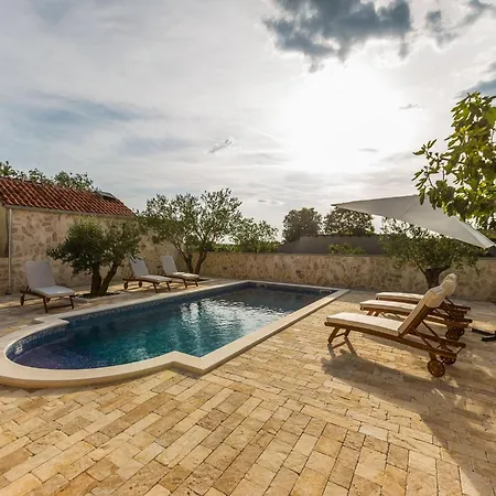 Modern Escape With Private Pool Sauna Game Bbq Near Zadar