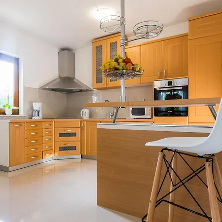 Βίλα Modern Escape With Private Pool Sauna Game Bbq Near Ζαντάρ