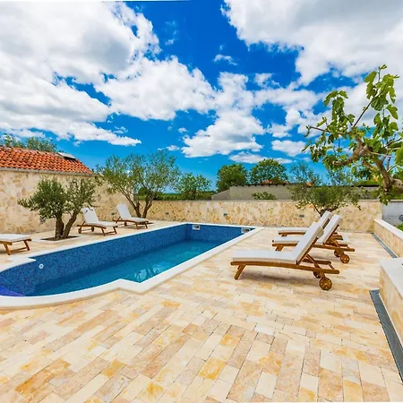 Modern Escape With Private Pool Sauna Game Bbq Near Βίλα Ζαντάρ