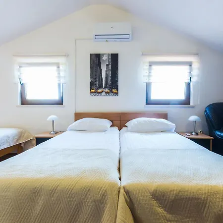 Modern Escape With Private Pool Sauna Game Bbq Near Zadar