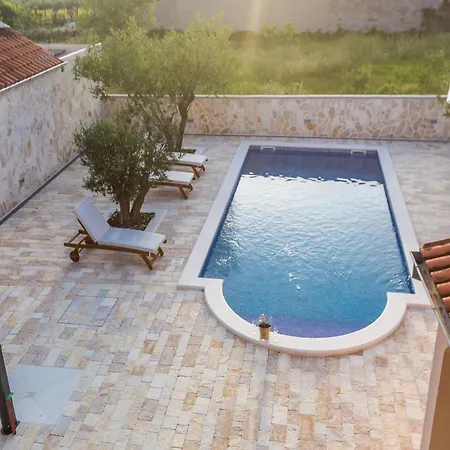 Modern Escape With Private Pool Sauna Game Bbq Near * Ζαντάρ