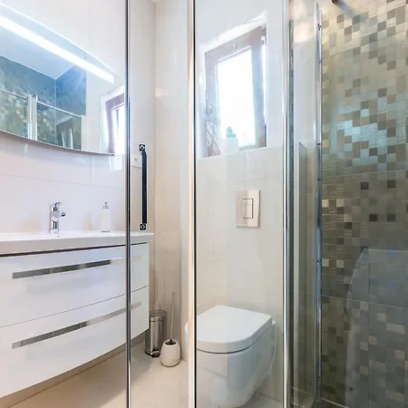 Βίλα Modern Escape With Private Pool Sauna Game Bbq Near *