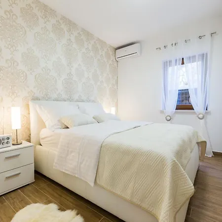 וילה Modern Escape With Private Pool Sauna Game Bbq Near