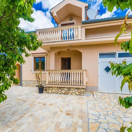 Βίλα Modern Escape With Private Pool Sauna Game Bbq Near *