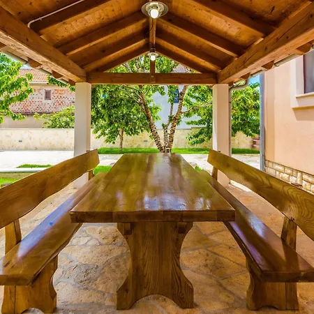 וילה Modern Escape With Private Pool Sauna Game Bbq Near זאדאר